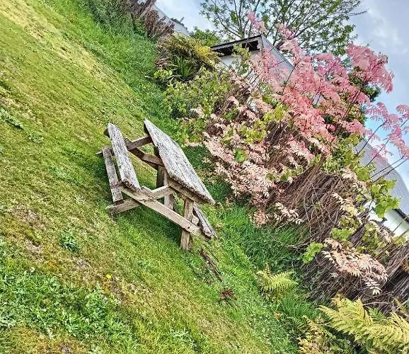 Served 3-bedroom House A Including 5 Double Beds, 1 Single Bed, And 2 King Sofa Beds Rotorua